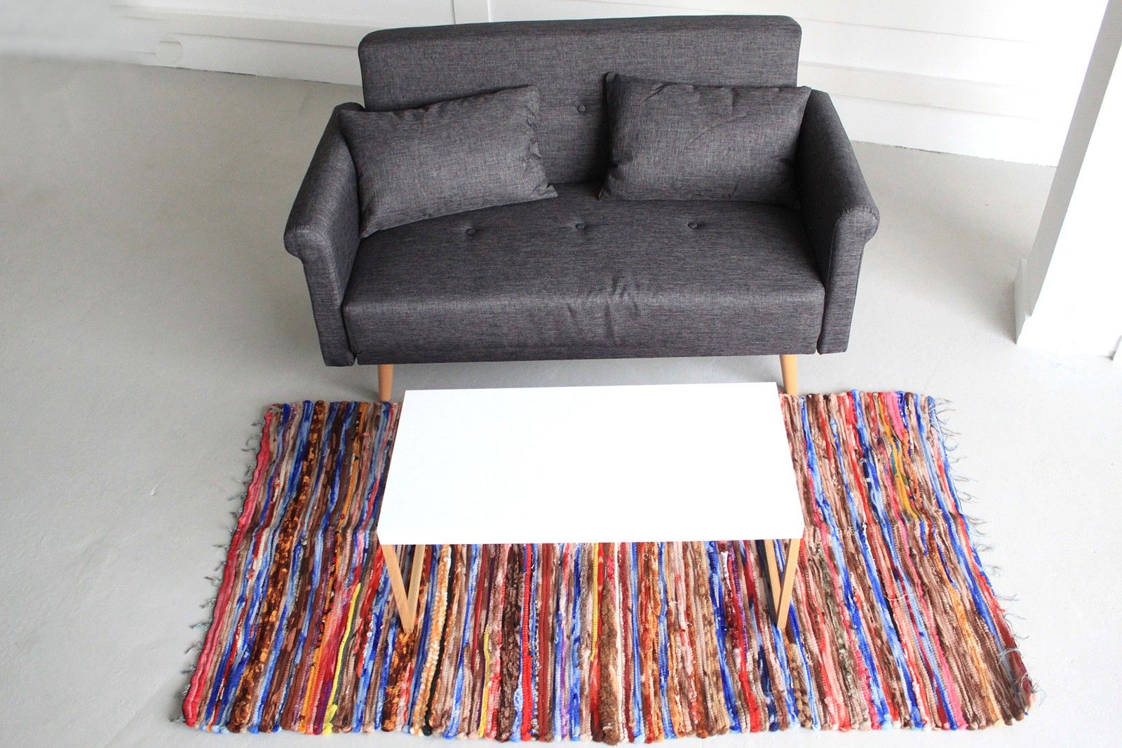 Large Velvet Rug - 105x185cm - Image 4