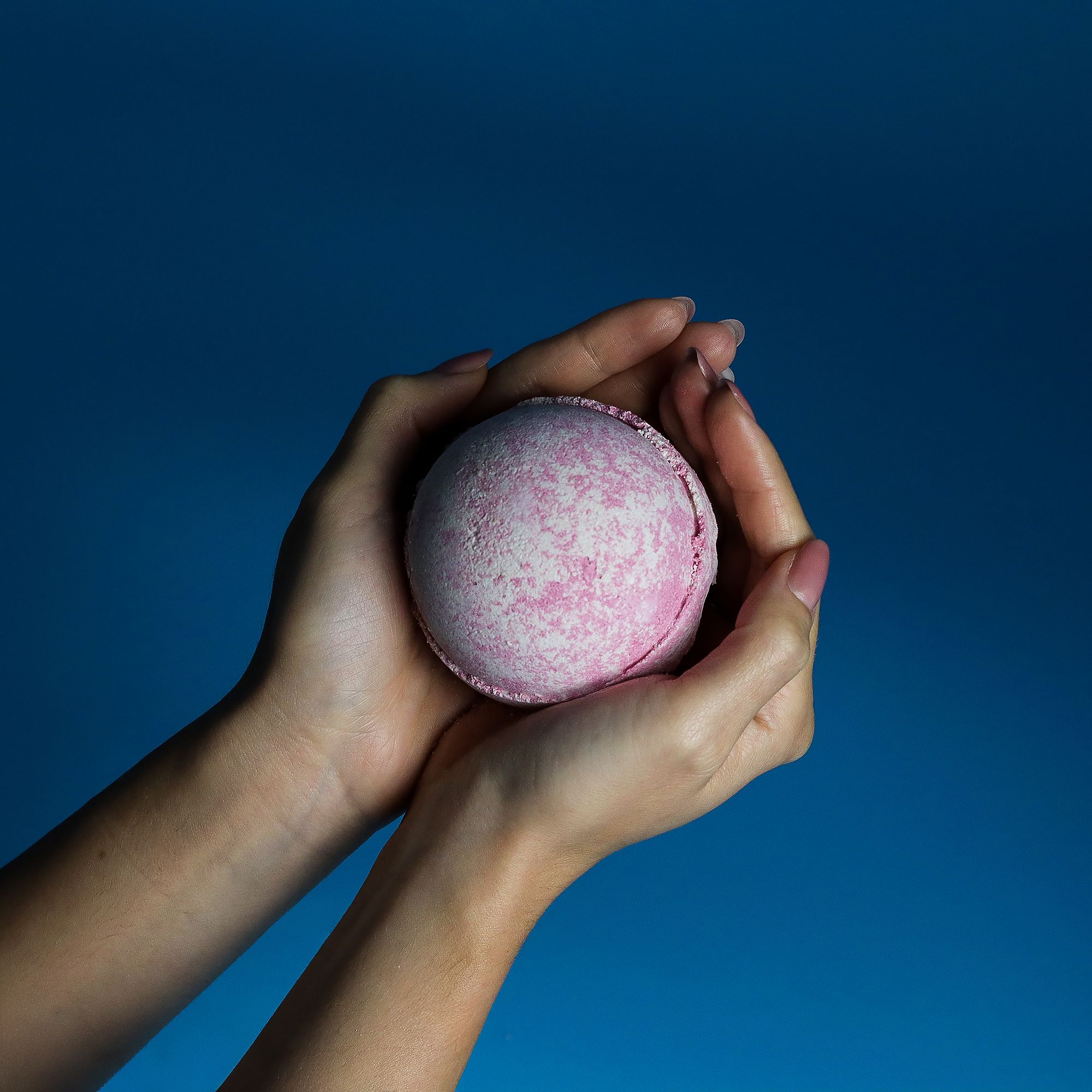 Set of 3 Party Girl Bath Bombs - Image 2