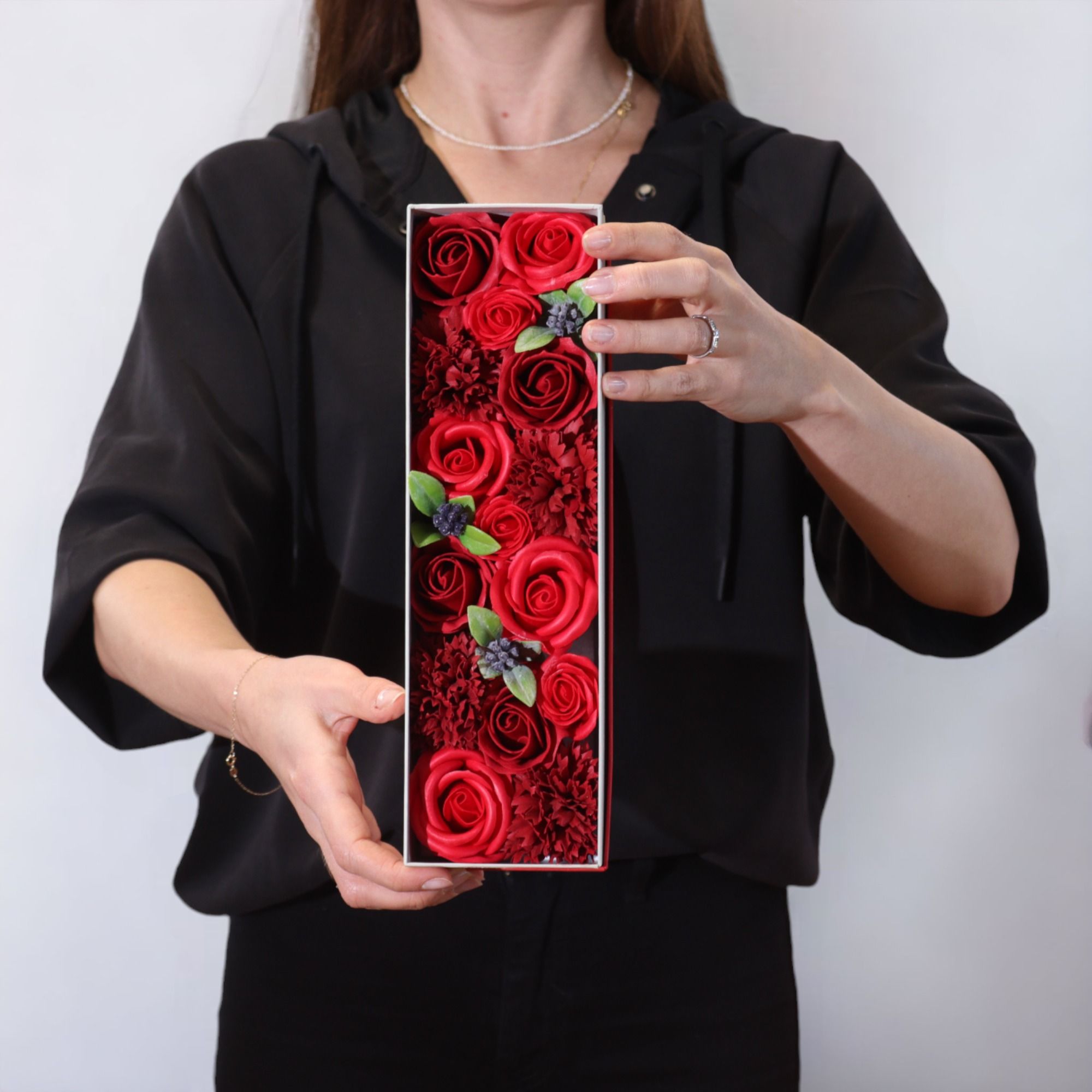 Long Box - Classic Red Roses - Image 4