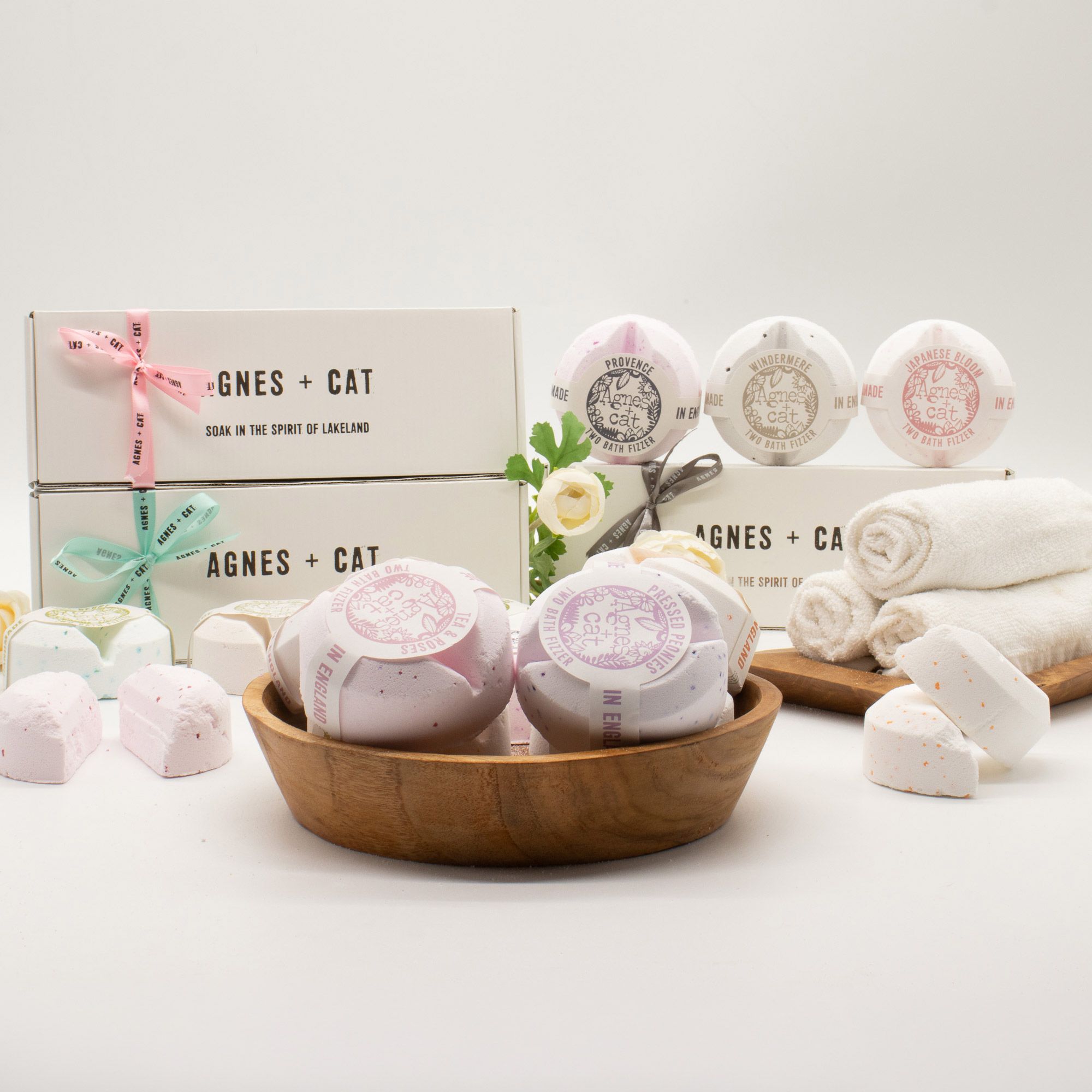 Agnes + Cat Signature Fragrance Bath Fizzer Gift Set - Image 8