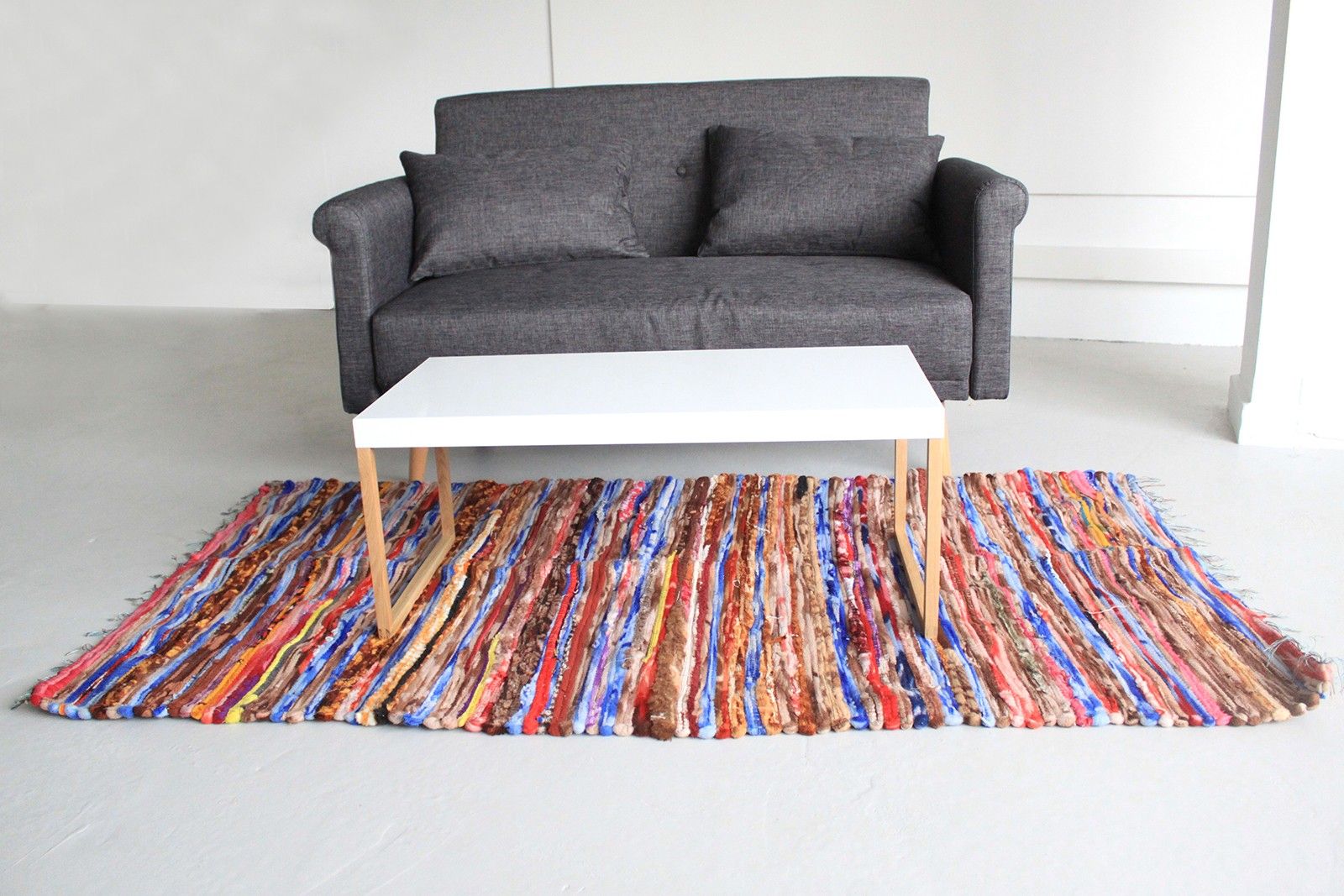 Large Velvet Rug - 105x185cm - Image 3