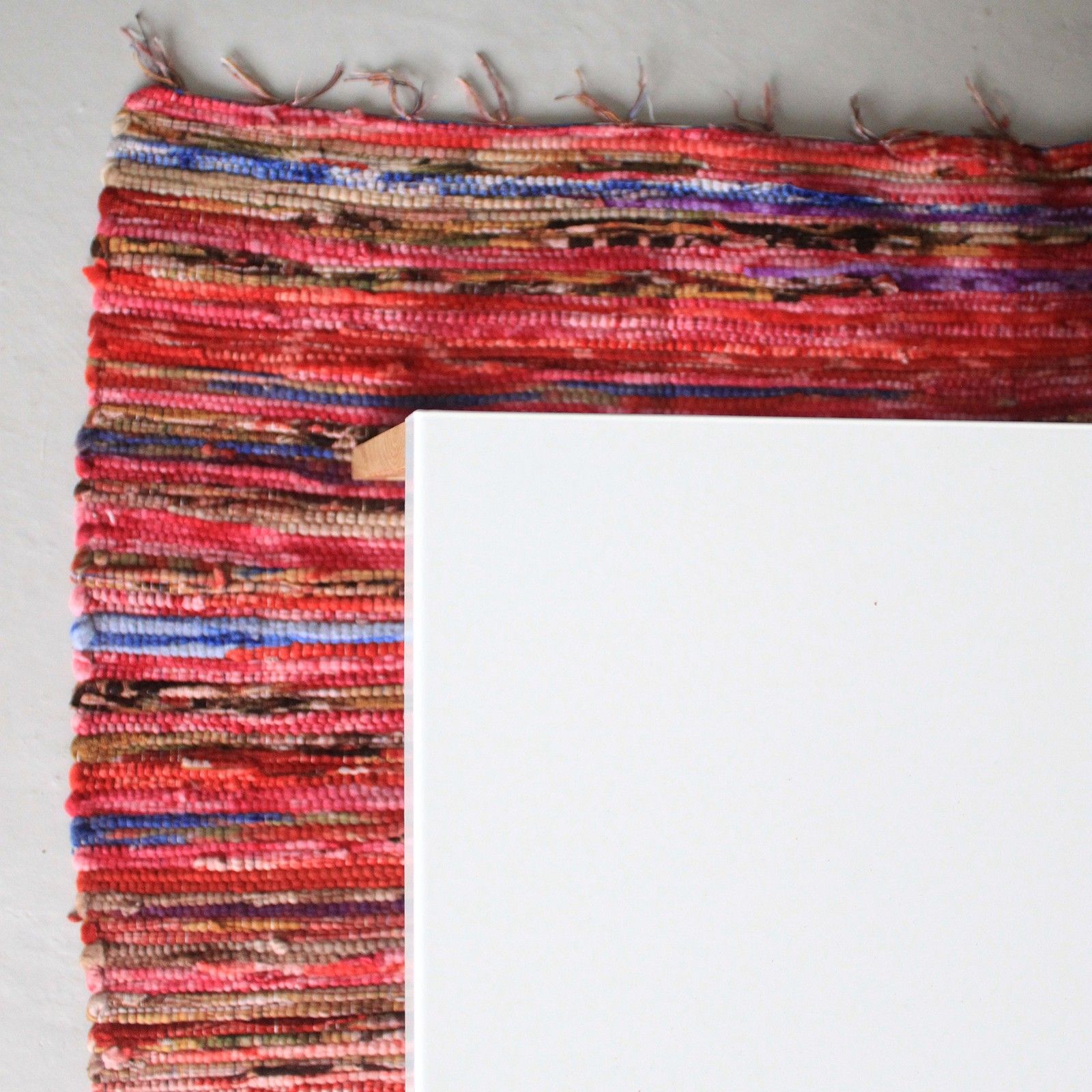 Medium Velvet Rug - 128x75cm - Image 2
