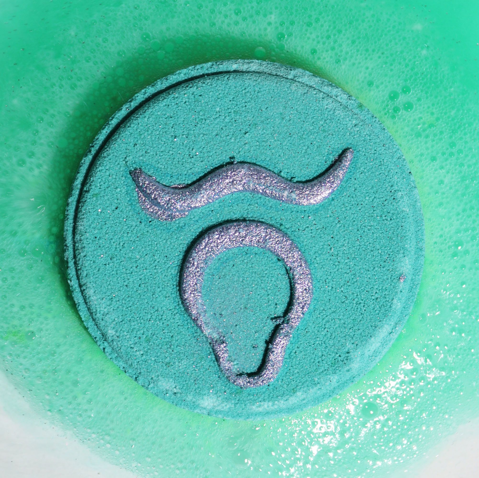 Set of Zodiac Bath Fizzers with Horoscope - Taurus - Image 3