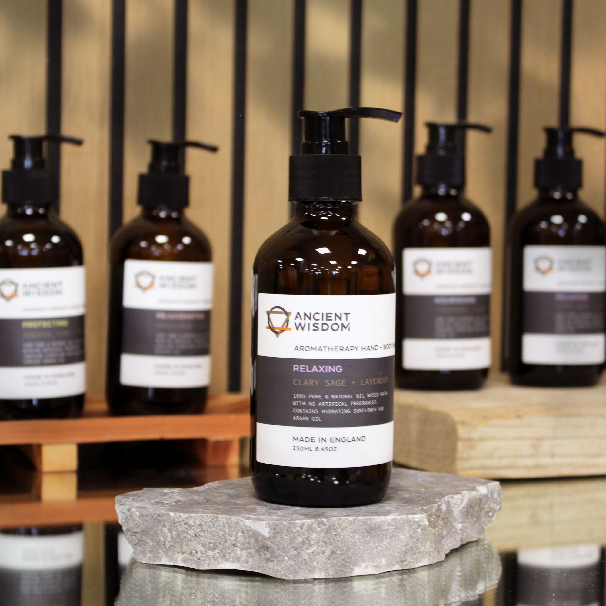 Clary Sage & Lavender Hand & Body Wash 250ml - Image 2