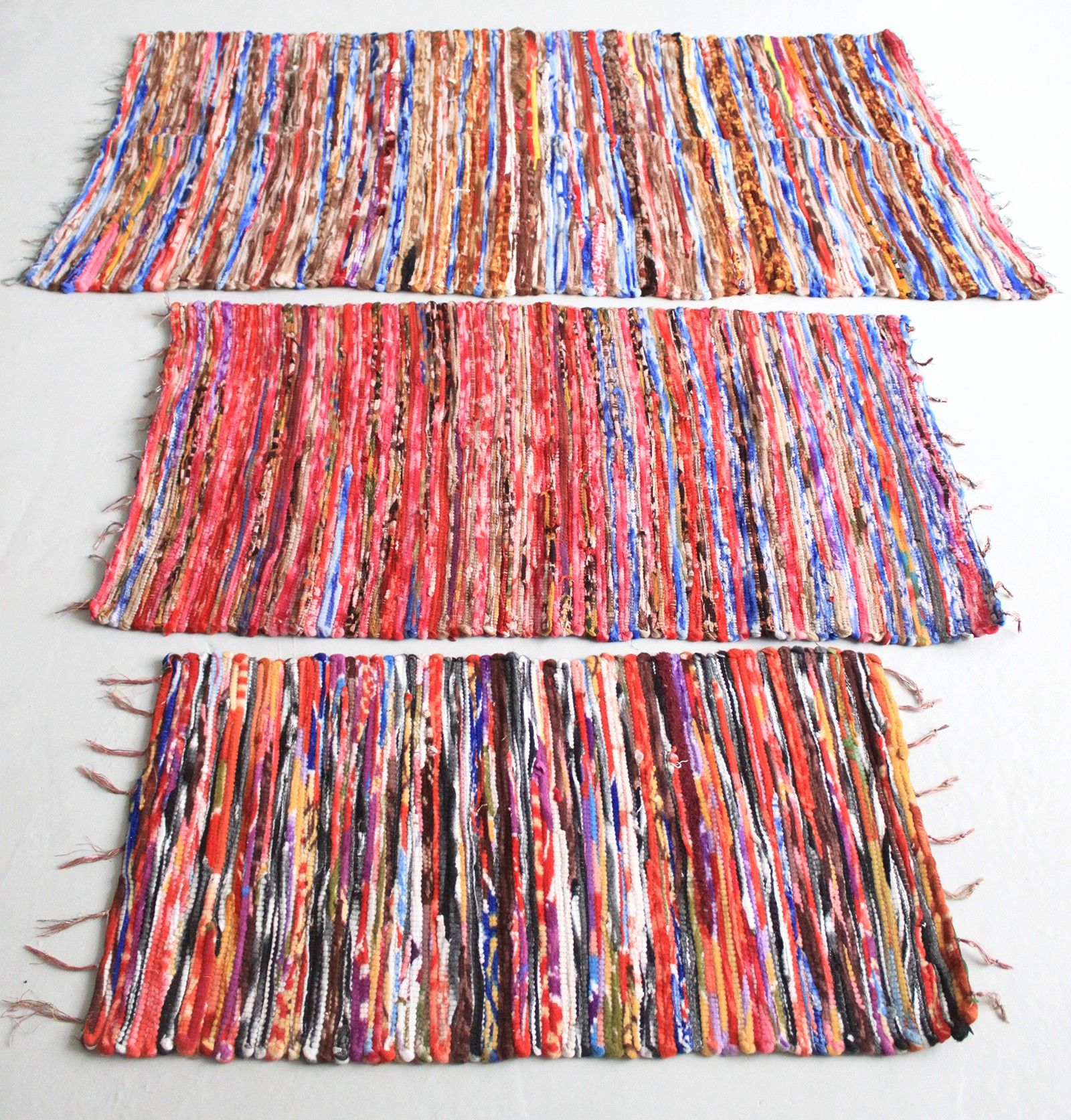 Medium Velvet Rug - 128x75cm - Image 6