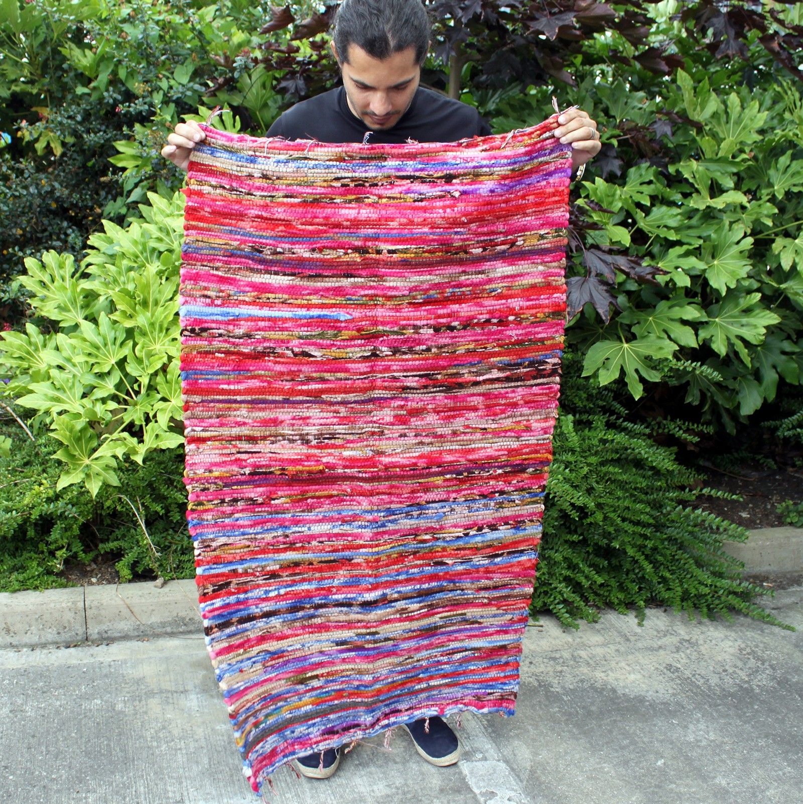 Medium Velvet Rug - 128x75cm - Image 11