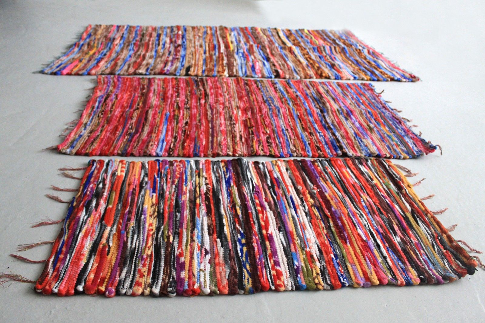 Small Velvet Rug - 50x90cm - Image 7