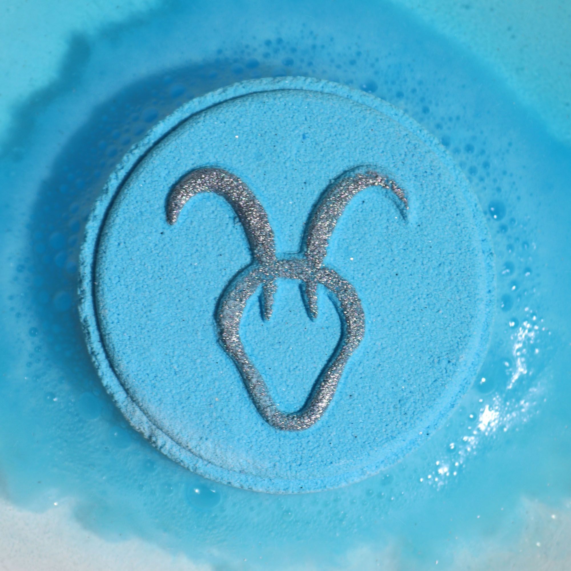 Set of Zodiac Bath Fizzers with Horoscope - Capricorn - Image 3