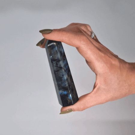 Madagascar Labradorite Point (approx 50-65gm 100x28mm) - Image 2