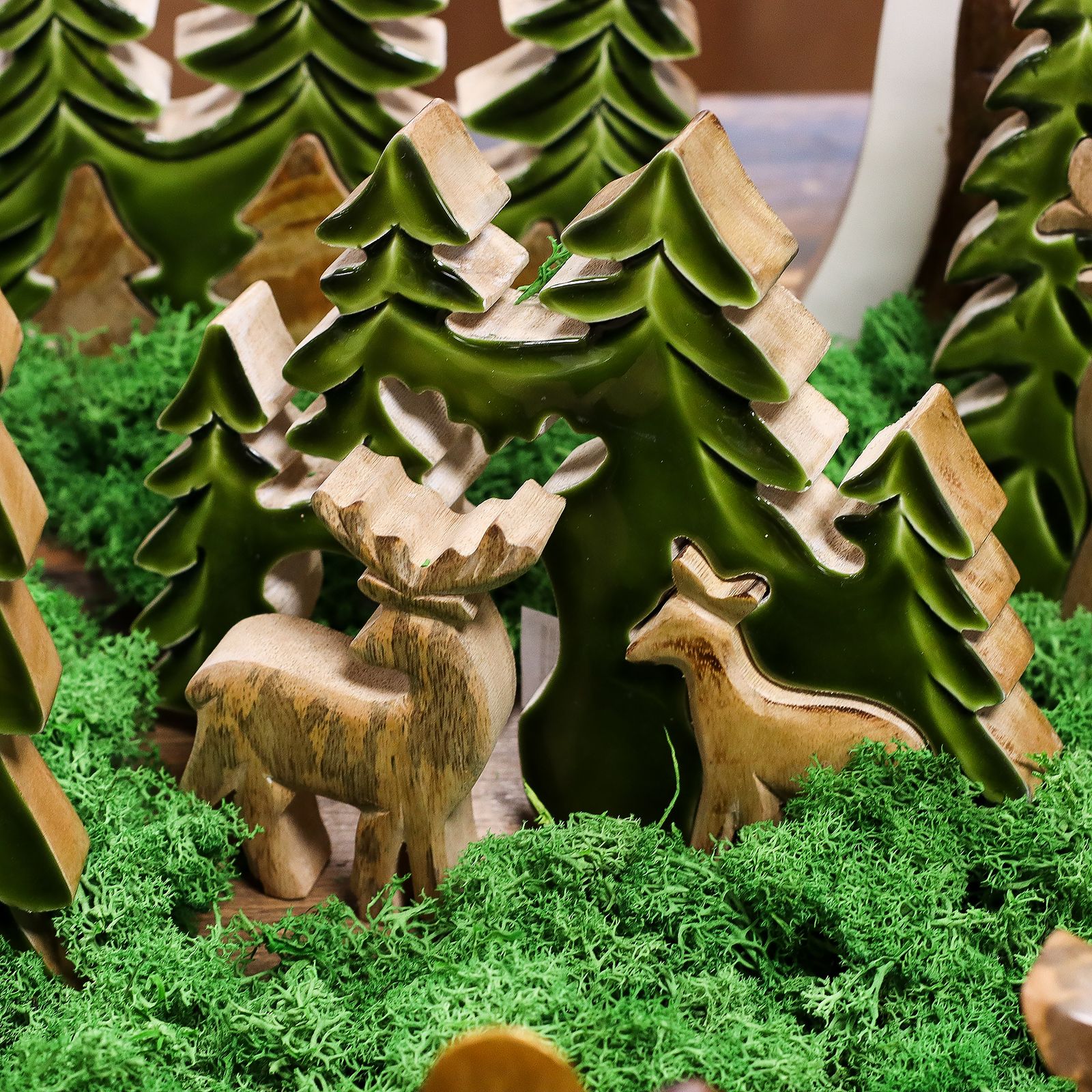 Lost in the Forrest - Two Dear in the Forrest 3D Wooden Decoration - 18x23cm - Image 12